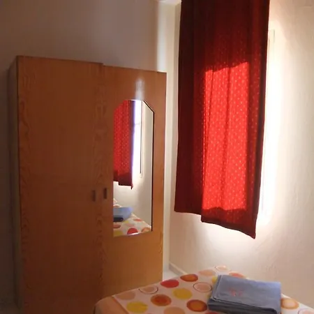 Cevdet Apart 4 *