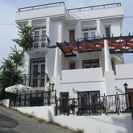Διαμέρισμα Cevdet Apart 4 *